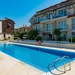 Menada Apolon 3*