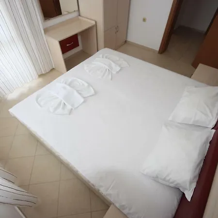 Aparthotel Menada Apolon