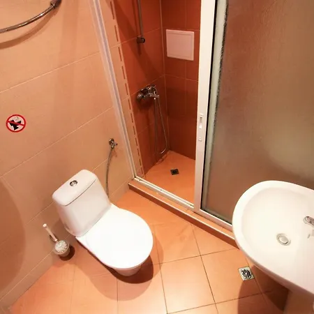 アパートホテル Menada Apolon 3*