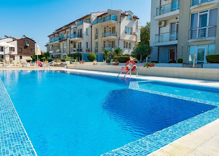 Menada Apolon 소조폴