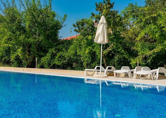 아파트호텔 Menada Apolon 3*