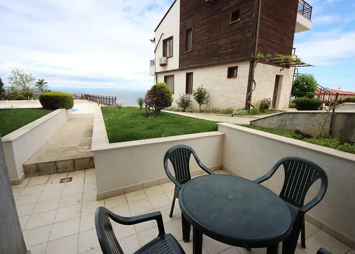 Menada Apolon 아파트호텔